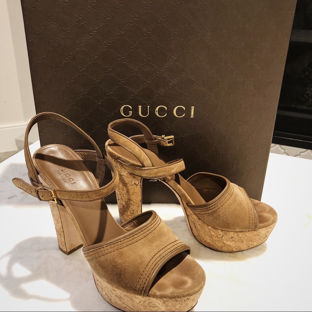 GUCCI SOFT SUEDE ACERO PLATFORM